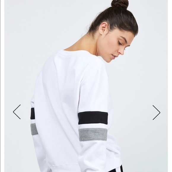 FILA Crewneck Sweatshirt - Picture 2 of 5